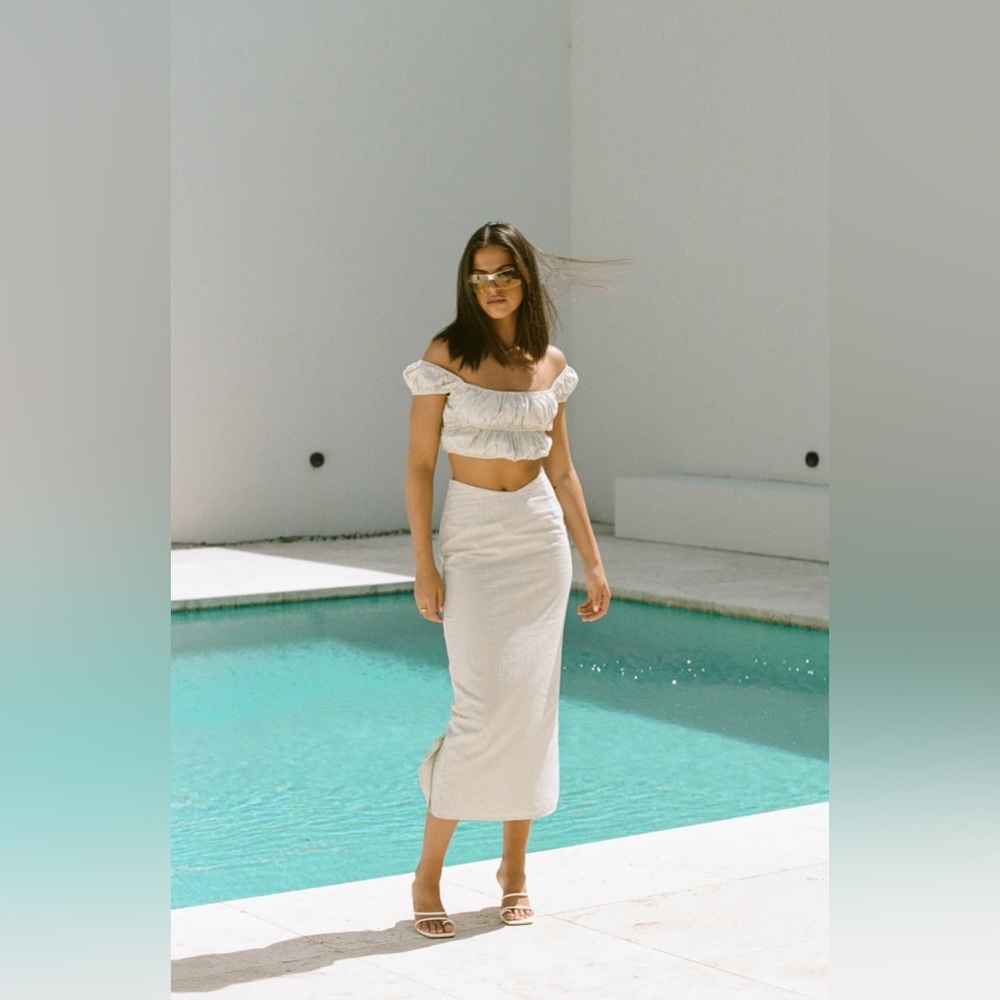 ❤️SABO SKIRT❤️Bastro Buff Top and Skirt